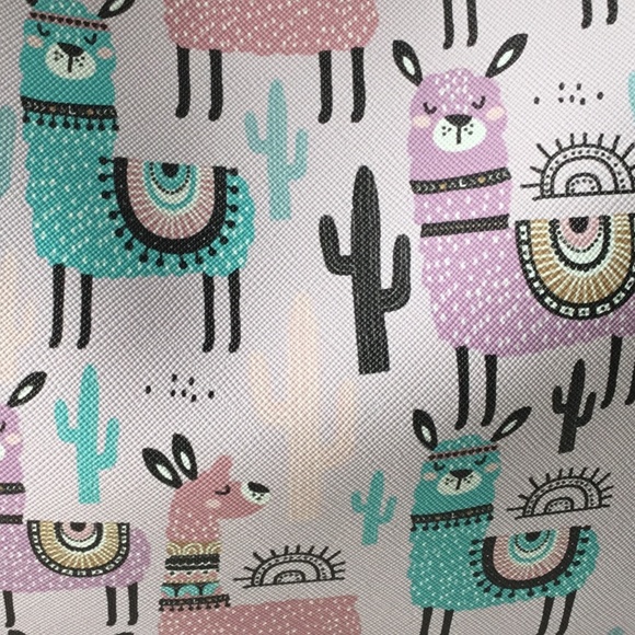 Danielle Creations Cosmetic bag NWT - Picture 2 of 3